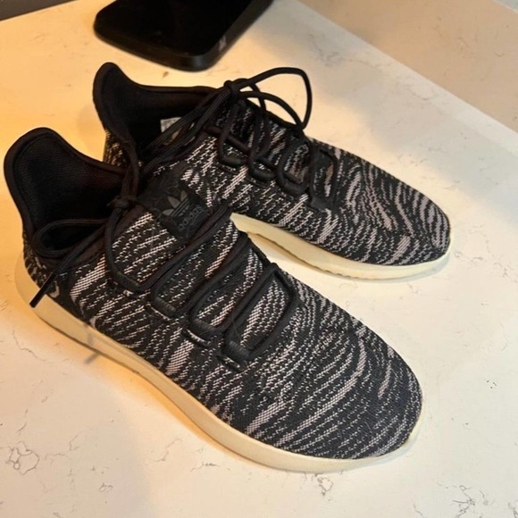 Adidas Triple Black Cloudfoam Sneakers - Size 8 - Picture 4 of 5